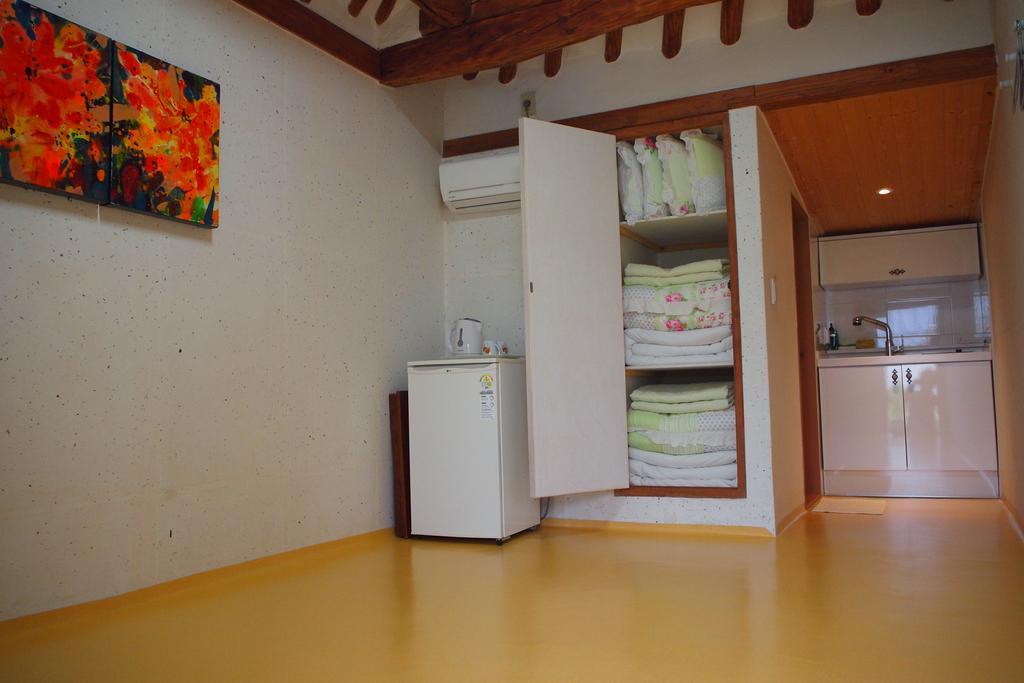 Floral Space Hanok Guesthouse Gyeongju Exterior foto