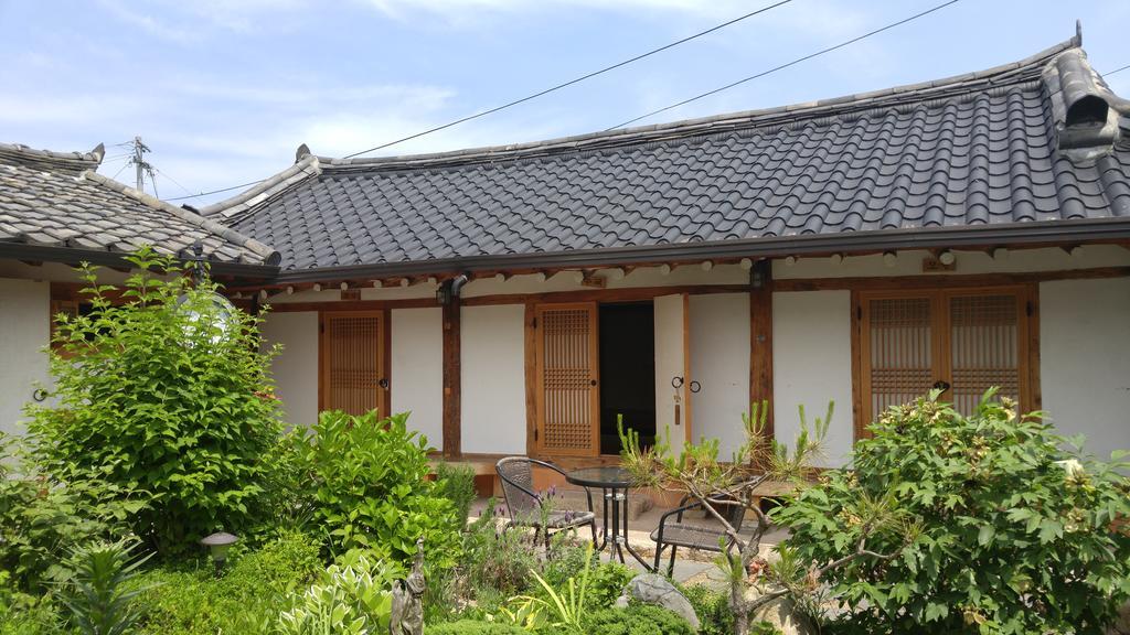 Floral Space Hanok Guesthouse Gyeongju Exterior foto