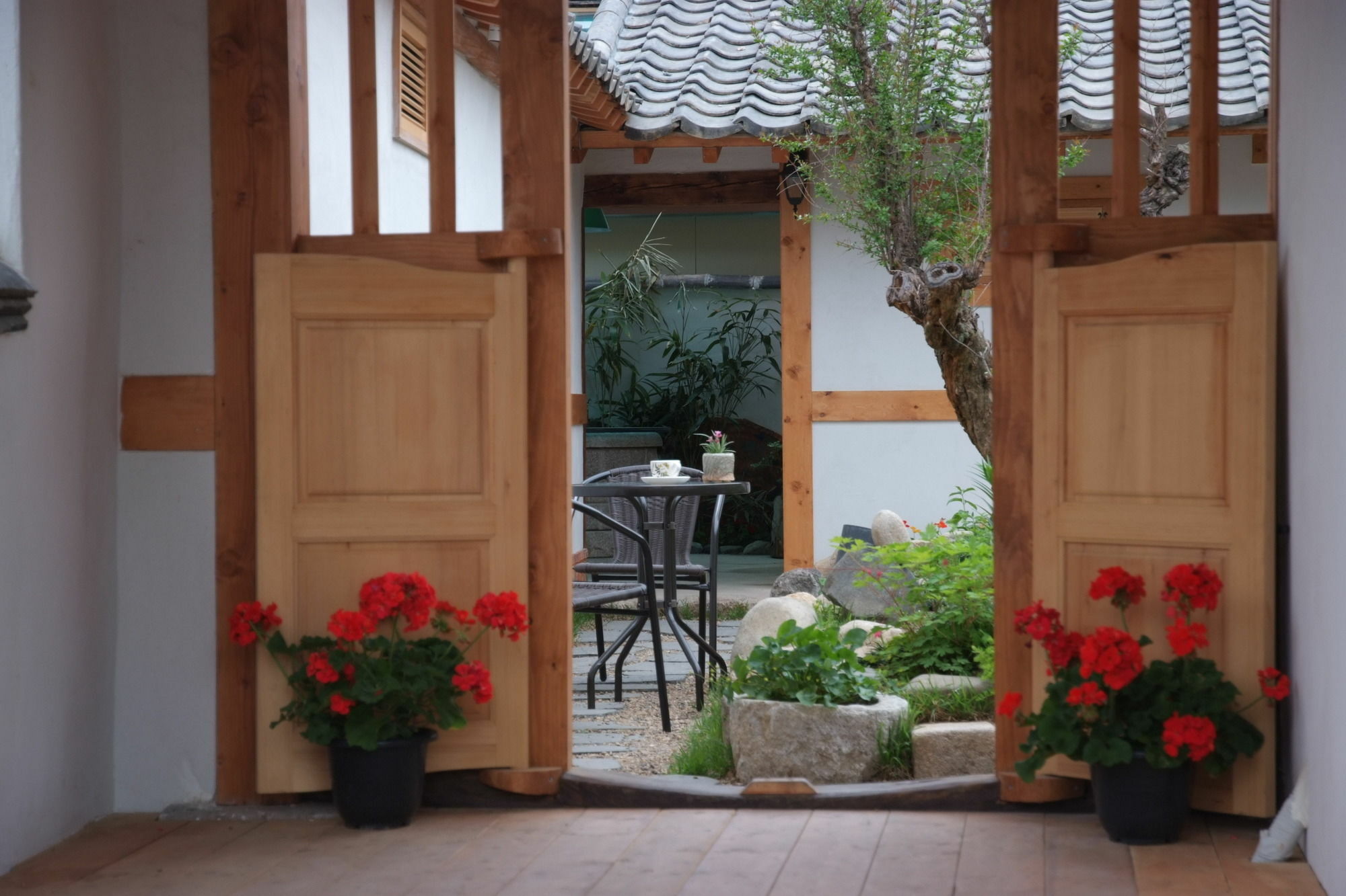 Floral Space Hanok Guesthouse Gyeongju Exterior foto